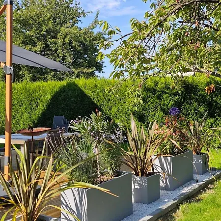 Bed & Breakfast Le Jardin Des 2 Cedres *