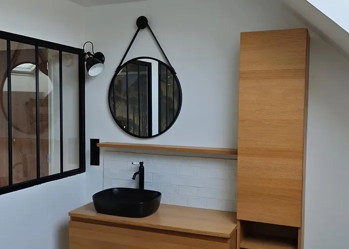 Le Jardin Des 2 Cedres Bed & Breakfast *