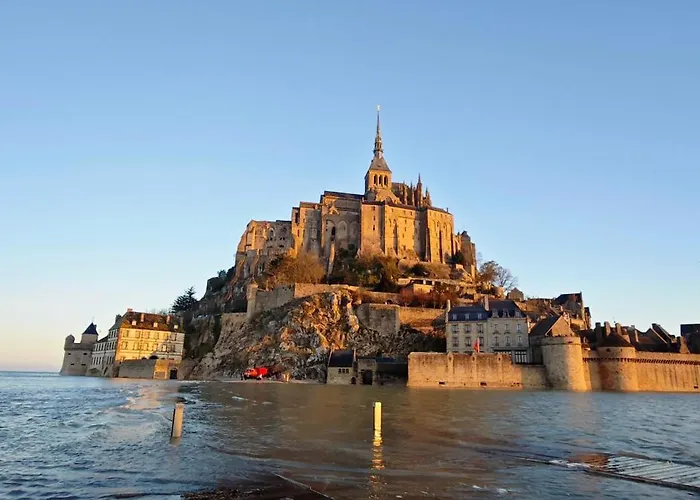 Le Jardin Des 2 Cedres Bed & Breakfast *