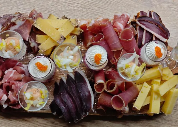 Le Jardin Des 2 Cedres Bed & Breakfast Isigny-le-Buat